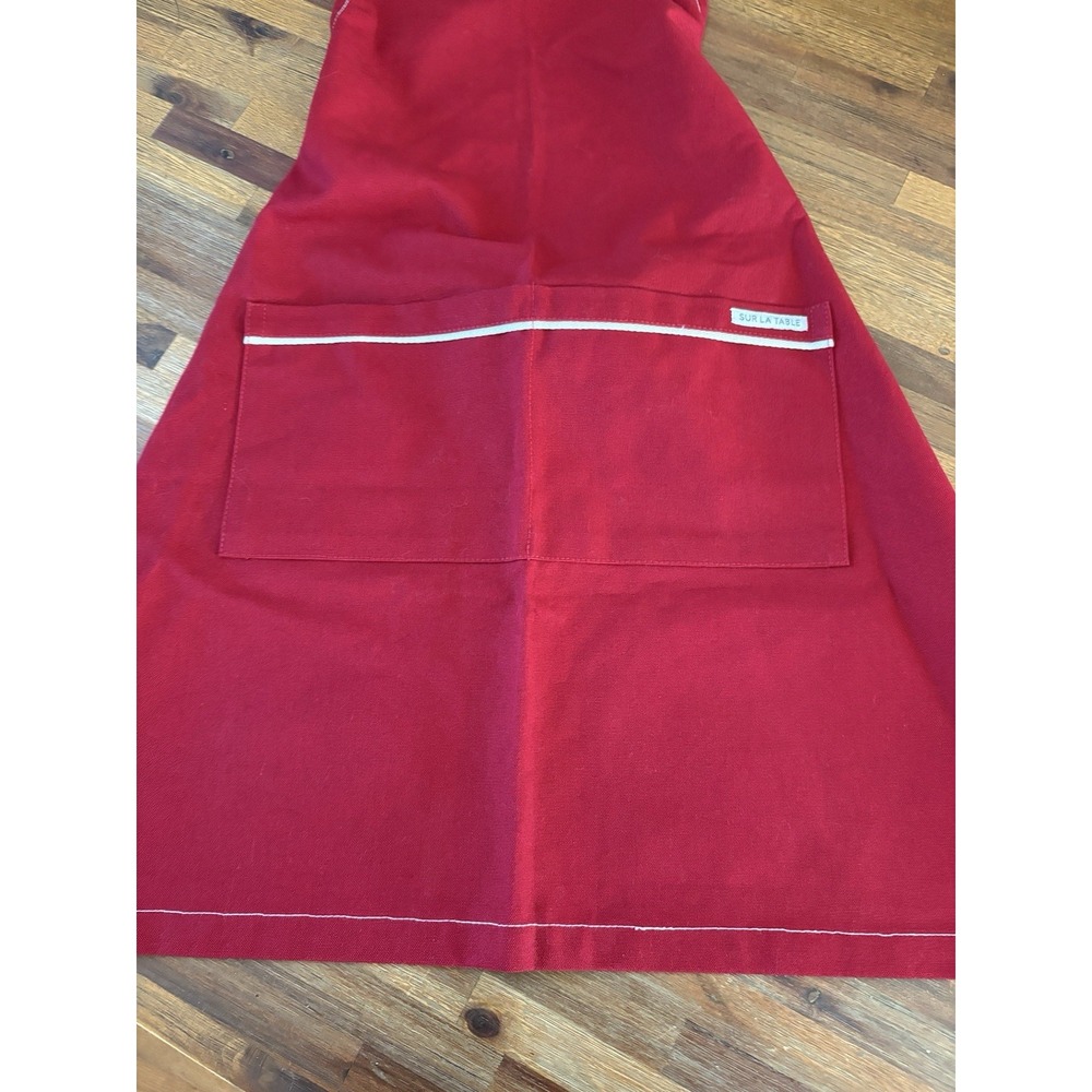 Sur la Table Apron Signature Red 100% Cotton Pockets O/S Adjustable Never Used - Picture 3 of 14